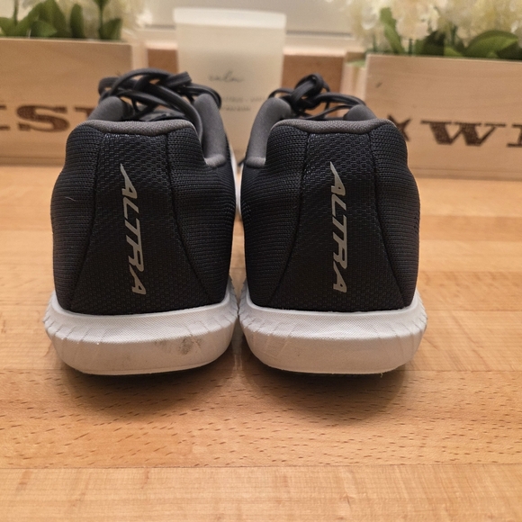 Altra Escalante 4 Womens Running Sneakers Shoes Black/White Size 10 - Picture 4 of 9